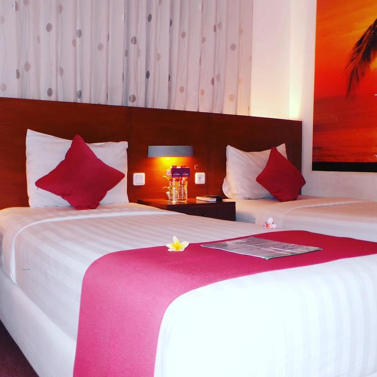 Lovender Guesthouse Malang Exterior foto