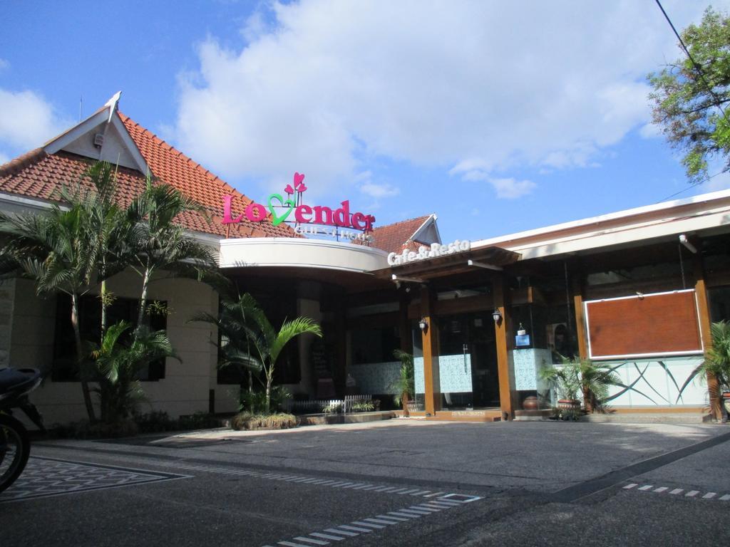 Lovender Guesthouse Malang Exterior foto