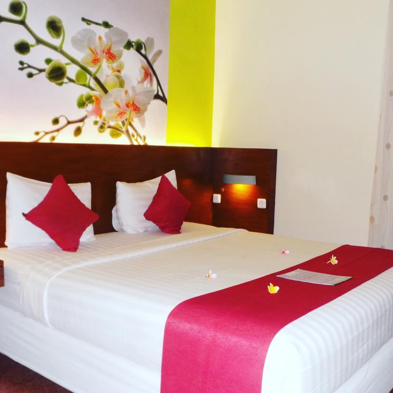 Lovender Guesthouse Malang Exterior foto