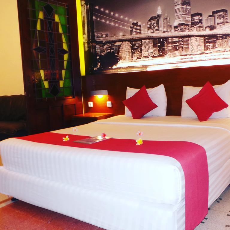 Lovender Guesthouse Malang Exterior foto