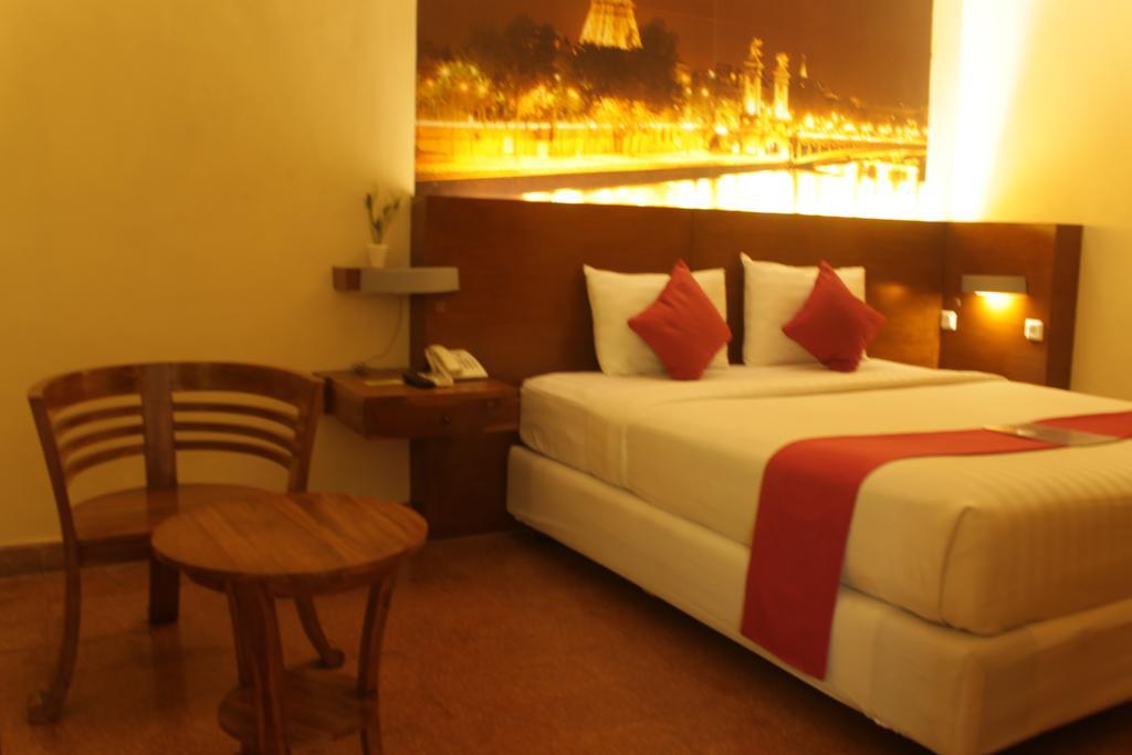 Lovender Guesthouse Malang Exterior foto