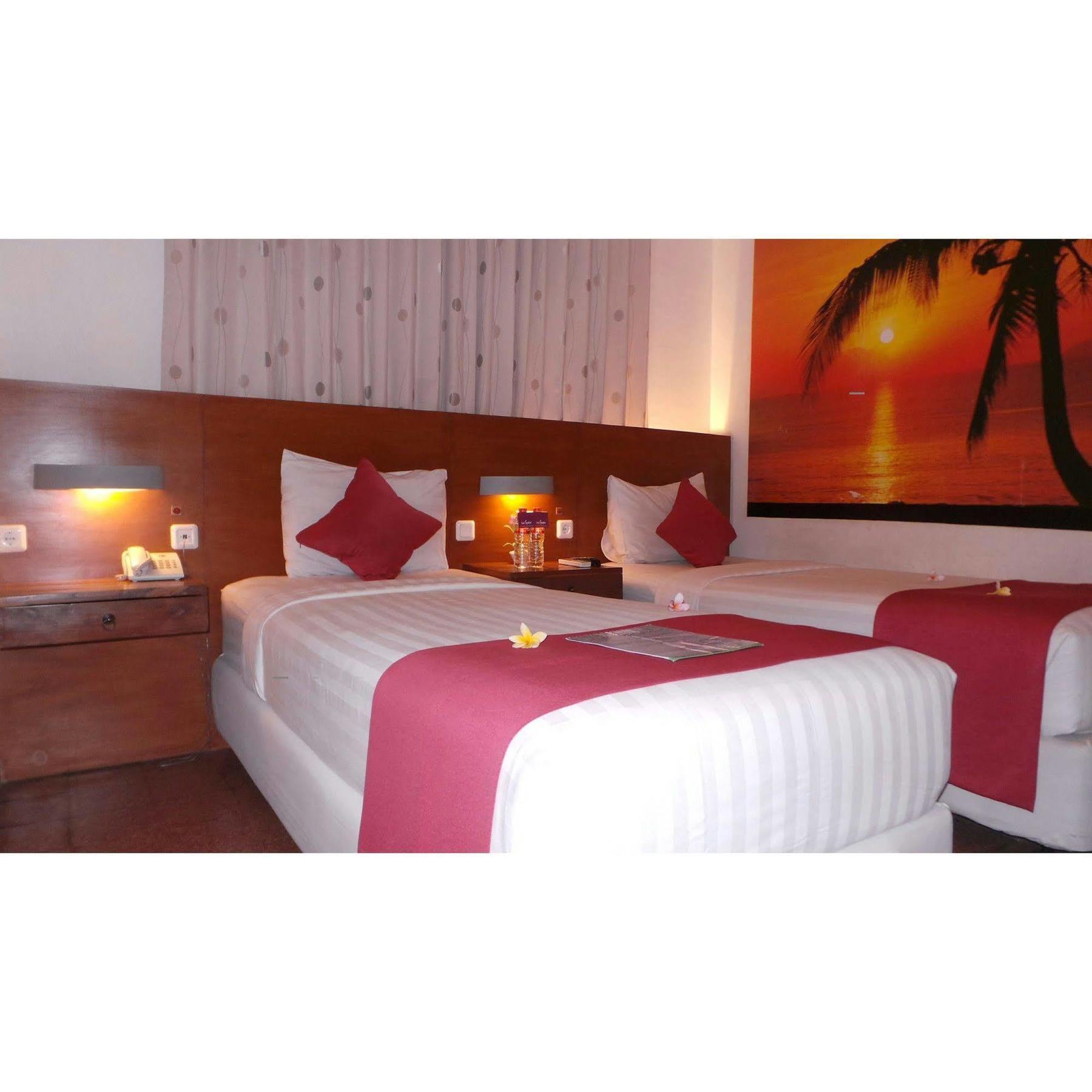 Lovender Guesthouse Malang Exterior foto