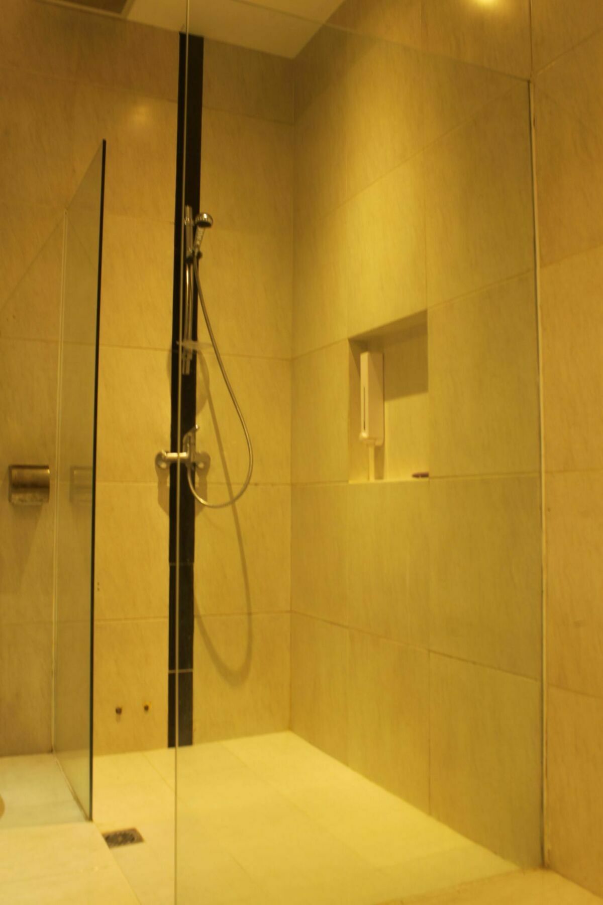 Lovender Guesthouse Malang Exterior foto