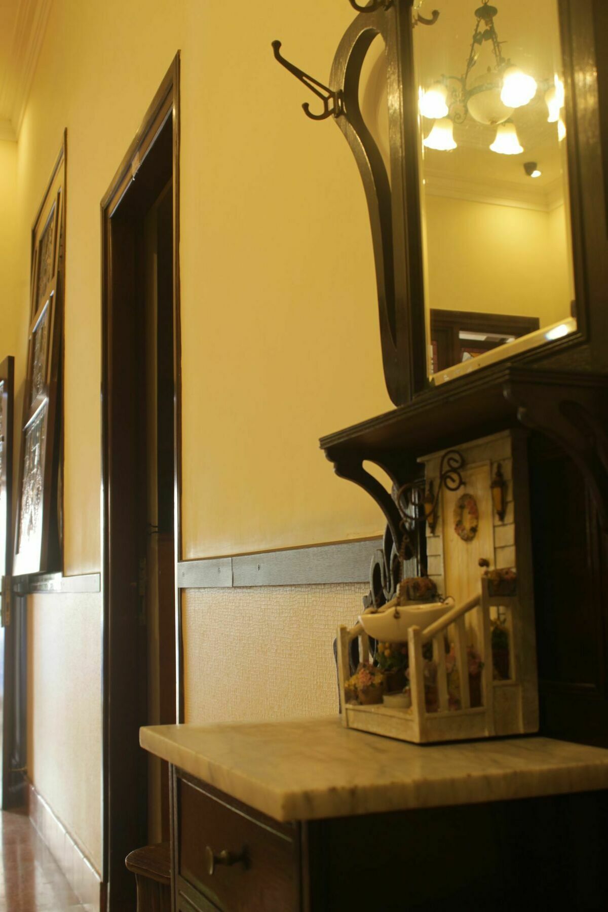 Lovender Guesthouse Malang Exterior foto